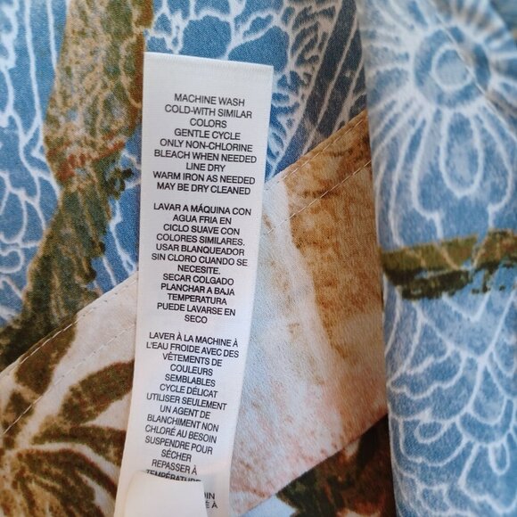 Chicos Floral Shirt Blouse Long Sleeve Button Down Womens Large Chicos size 2 - Picture 9 of 12